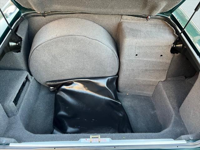 Photo of 1996 Green Jaguar XJS