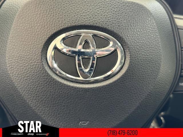 Photo of 2022 Silver Toyota Corolla
