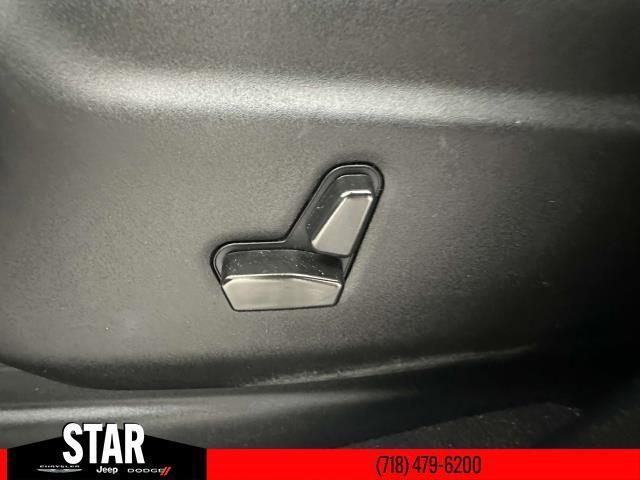 Photo of 2021 White Dodge Durango