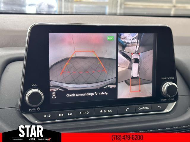 Photo of 2021 Silver Nissan Rogue