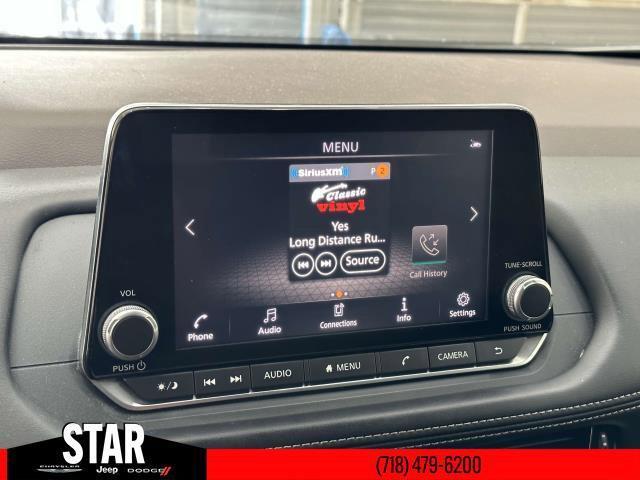 Photo of 2021 Silver Nissan Rogue