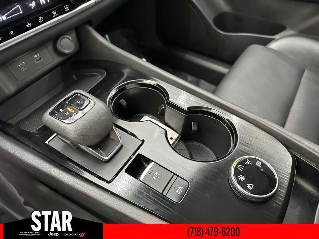 Photo of 2021 Silver Nissan Rogue