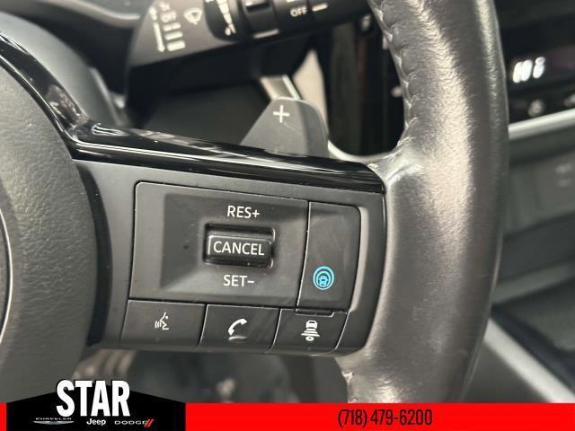 Photo of 2021 Silver Nissan Rogue