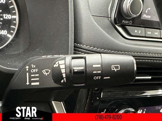 Photo of 2021 Silver Nissan Rogue