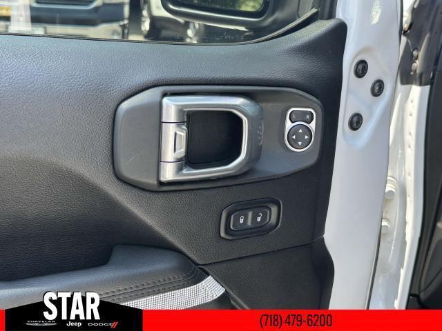 Photo of 2020 White Jeep Wrangler Unlimited