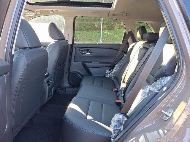 Photo of 2025 Baja Storm Metallic/Super Black Nissan Rogue