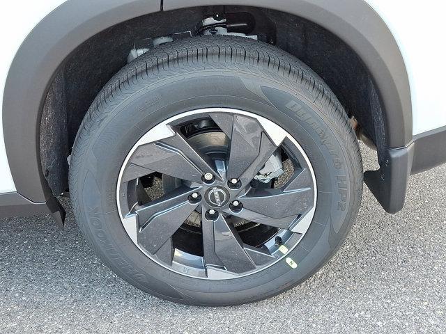 Photo of 2025 Everest White Pearl Nissan Rogue