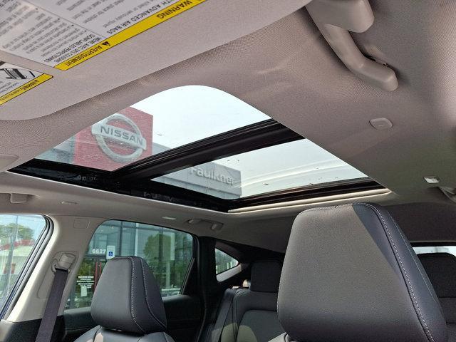 Photo of 2025 Deep Ocean Blue Pearl Nissan Murano