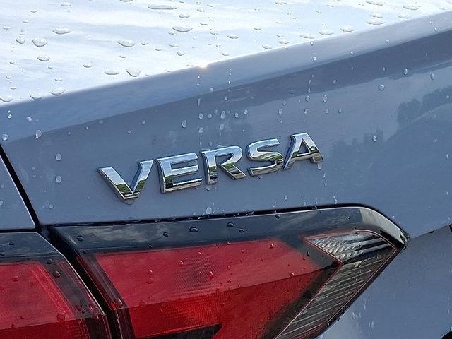 Photo of 2025 Gray Sky Pearl Nissan Versa