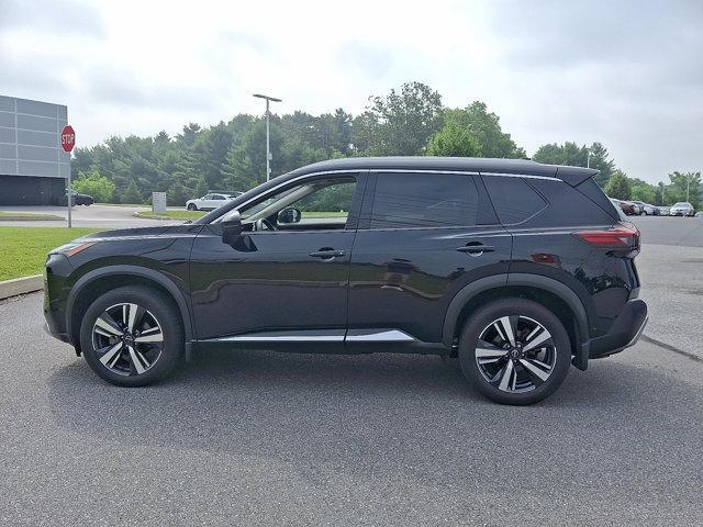 Photo of 2022 Super Black Nissan Rogue