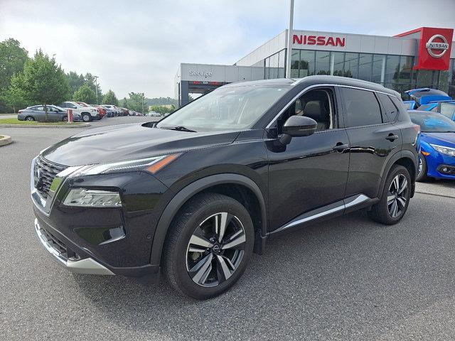 Photo of 2022 Super Black Nissan Rogue