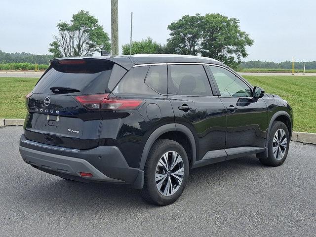 Photo of 2022 Super Black Nissan Rogue