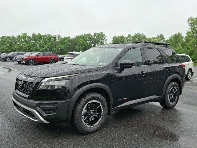 Photo of 2025 Super Black Nissan Pathfinder