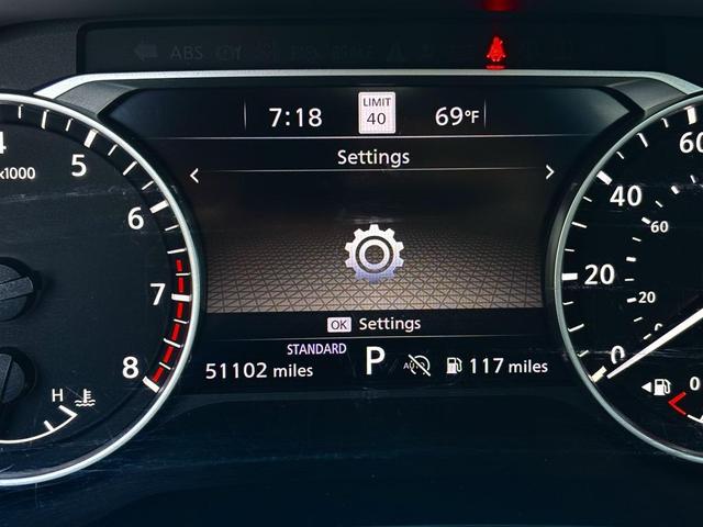 Photo of 2022 Pearl White Tricoat/Super Black Nissan Pathfinder