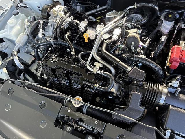 Photo of 2023 Pearl White Tricoat Nissan Altima
