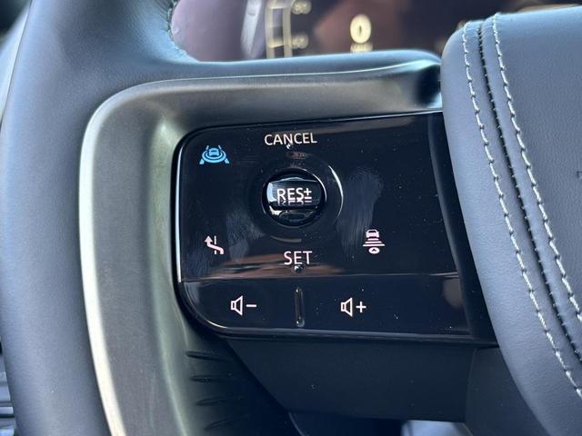 Photo of 2025 Graphite Shadow/Mineral Black INFINITI QX80
