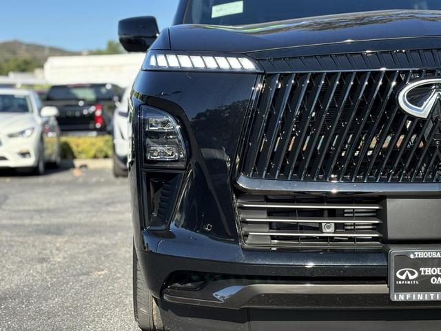 Photo of 2025 Graphite Shadow/Mineral Black INFINITI QX80