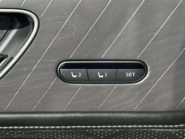Photo of 2025 Graphite Shadow/Mineral Black INFINITI QX80