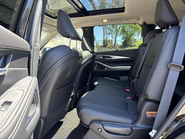 Photo of 2026 Gray INFINITI QX60