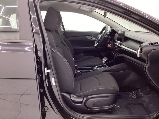 Photo of 2020 Aurora Black Kia Forte