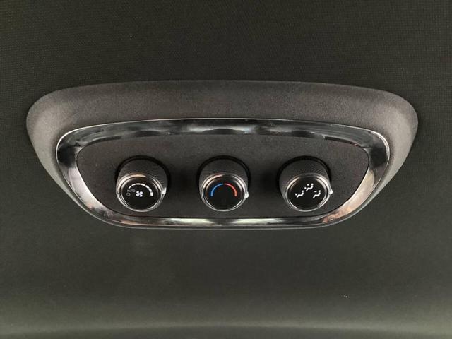 Photo of 2018 Granite Clearcoat Dodge Durango