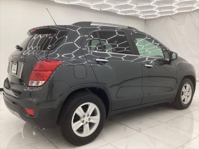 Photo of 2017 Nightfall Gray Chevrolet Trax