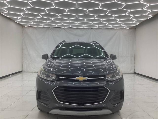 Photo of 2017 Nightfall Gray Chevrolet Trax