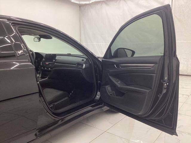 Photo of 2020 Crystal Black Pearl Honda Accord