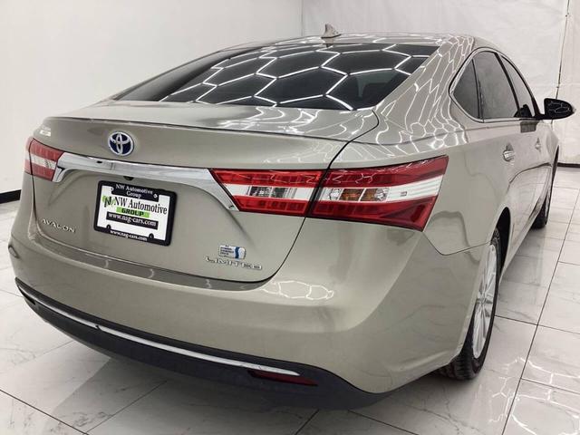 Photo of 2013 GOLD Toyota Avalon Hybrid