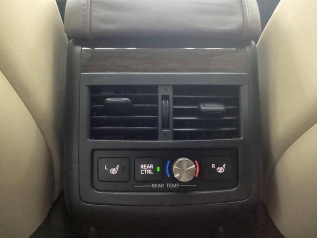 Photo of 2013 GOLD Toyota Avalon Hybrid