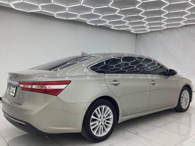 Photo of 2013 GOLD Toyota Avalon Hybrid