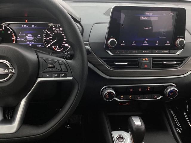 Photo of 2025 RED Nissan Altima