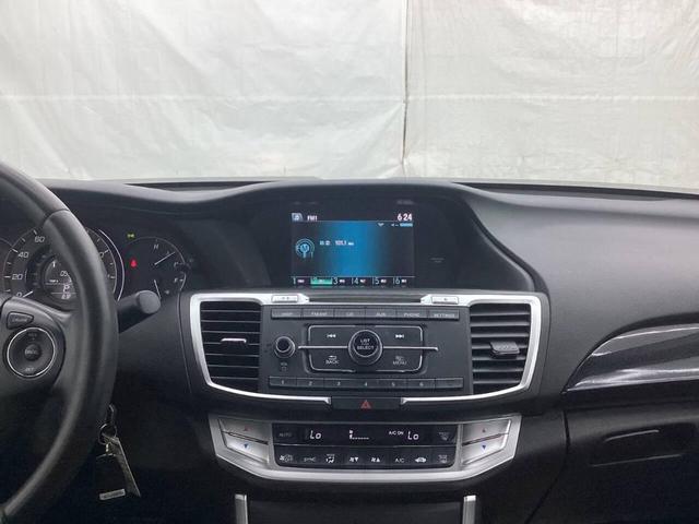 Photo of 2013 Crystal Black Pearl Honda Accord