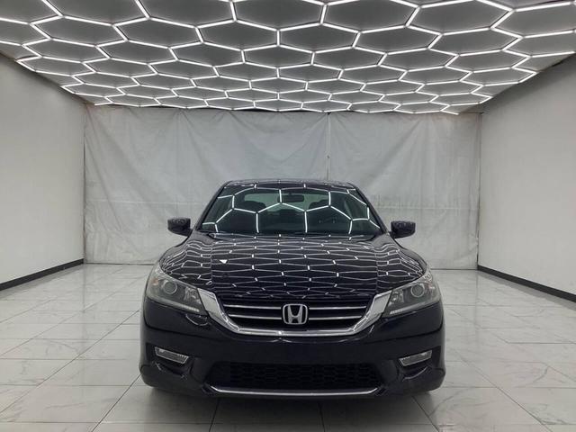 Photo of 2013 Crystal Black Pearl Honda Accord