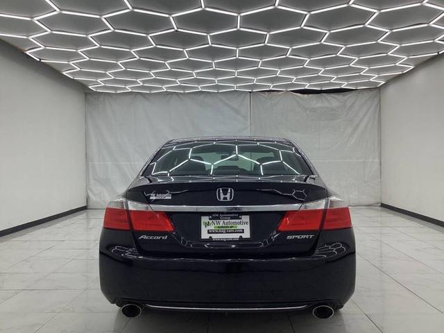 Photo of 2013 Crystal Black Pearl Honda Accord