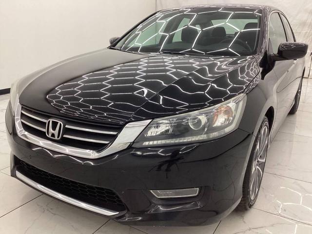 Photo of 2013 Crystal Black Pearl Honda Accord