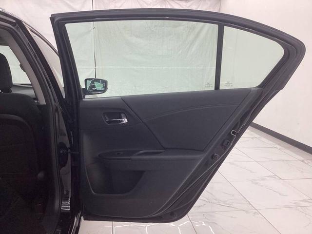 Photo of 2013 Crystal Black Pearl Honda Accord