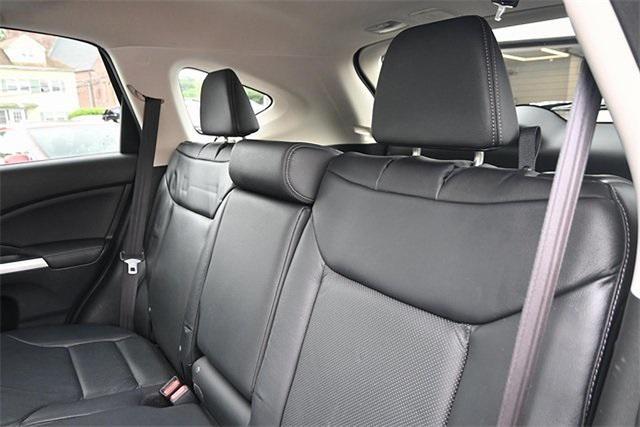 Photo of 2016 Crystal Black Pearl Honda CR-V