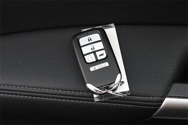 Photo of 2016 Crystal Black Pearl Honda CR-V