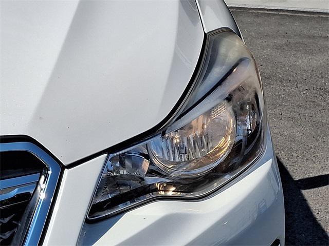 Photo of 2016 Crystal White Pearl Subaru Crosstrek