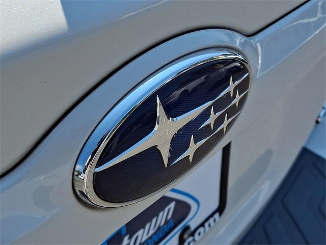 Photo of 2016 Crystal White Pearl Subaru Crosstrek