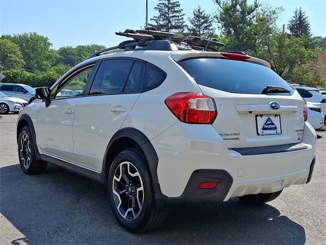 Photo of 2016 Crystal White Pearl Subaru Crosstrek