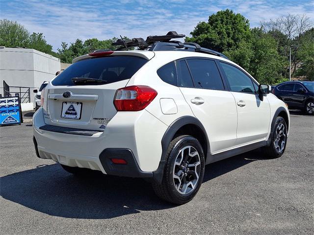 Photo of 2016 Crystal White Pearl Subaru Crosstrek