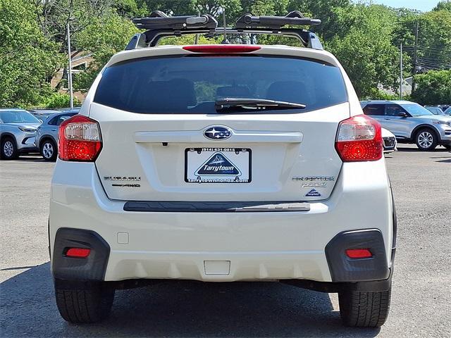 Photo of 2016 Crystal White Pearl Subaru Crosstrek
