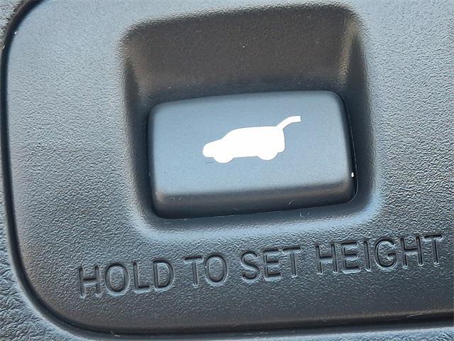 Photo of 2025 Platinum White Pearl Honda CR-V