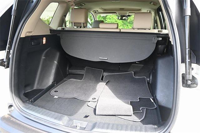 Photo of 2018 White Diamond Pearl Honda CR-V