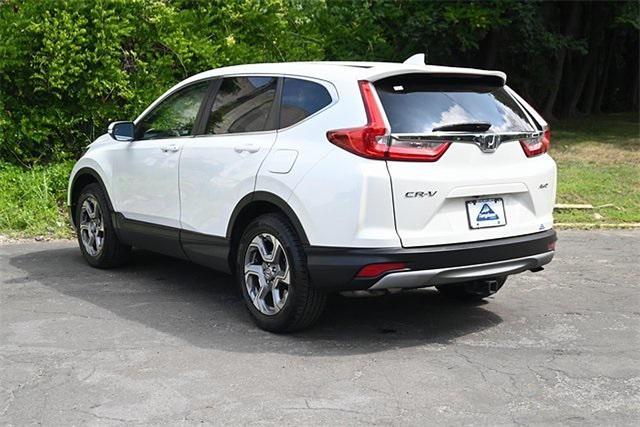 Photo of 2018 White Diamond Pearl Honda CR-V