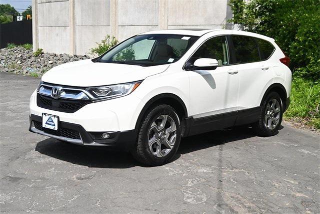 Photo of 2018 White Diamond Pearl Honda CR-V