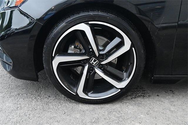 Photo of 2019 Crystal Black Pearl Honda Accord
