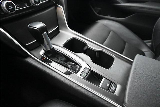 Photo of 2019 Crystal Black Pearl Honda Accord